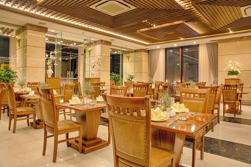 Mandila Beach Hotel Danang 60/77