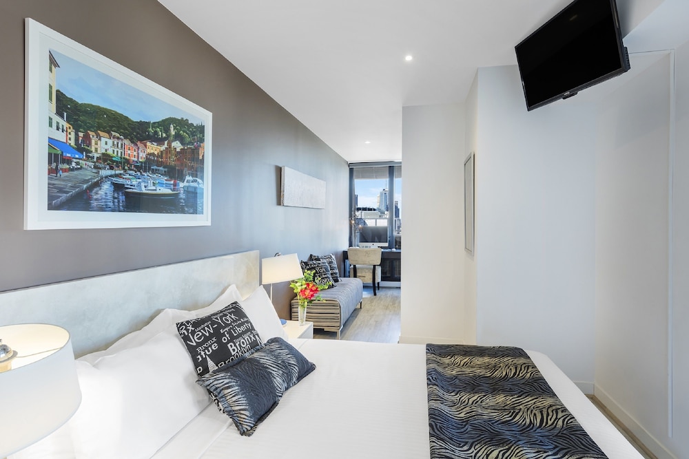Aura On Flinders Serviced Apartment 49/78
