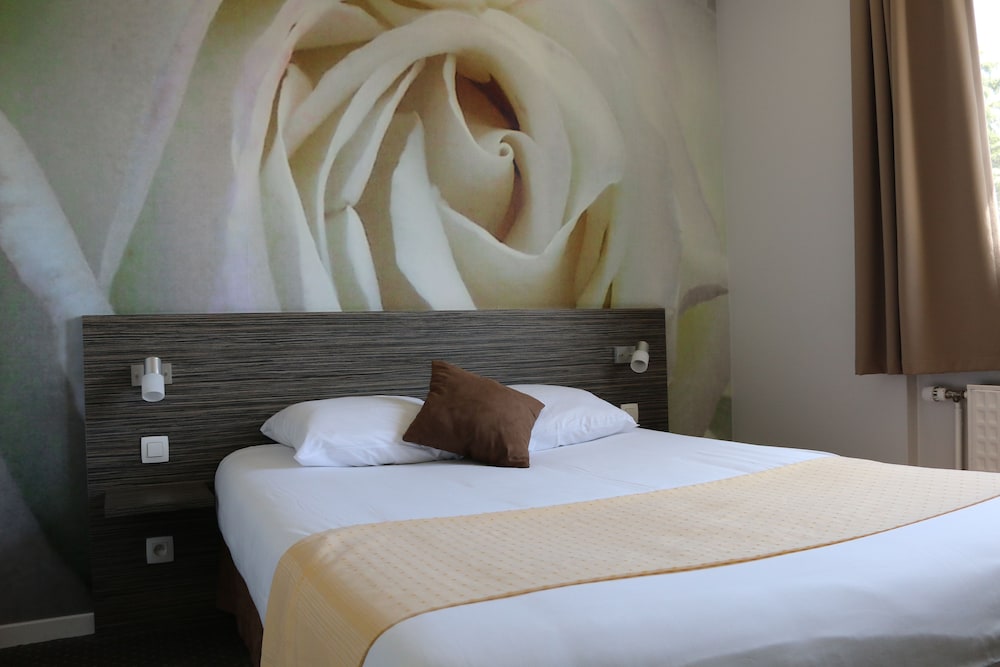 Inter Hotel Dau Ly 7/27