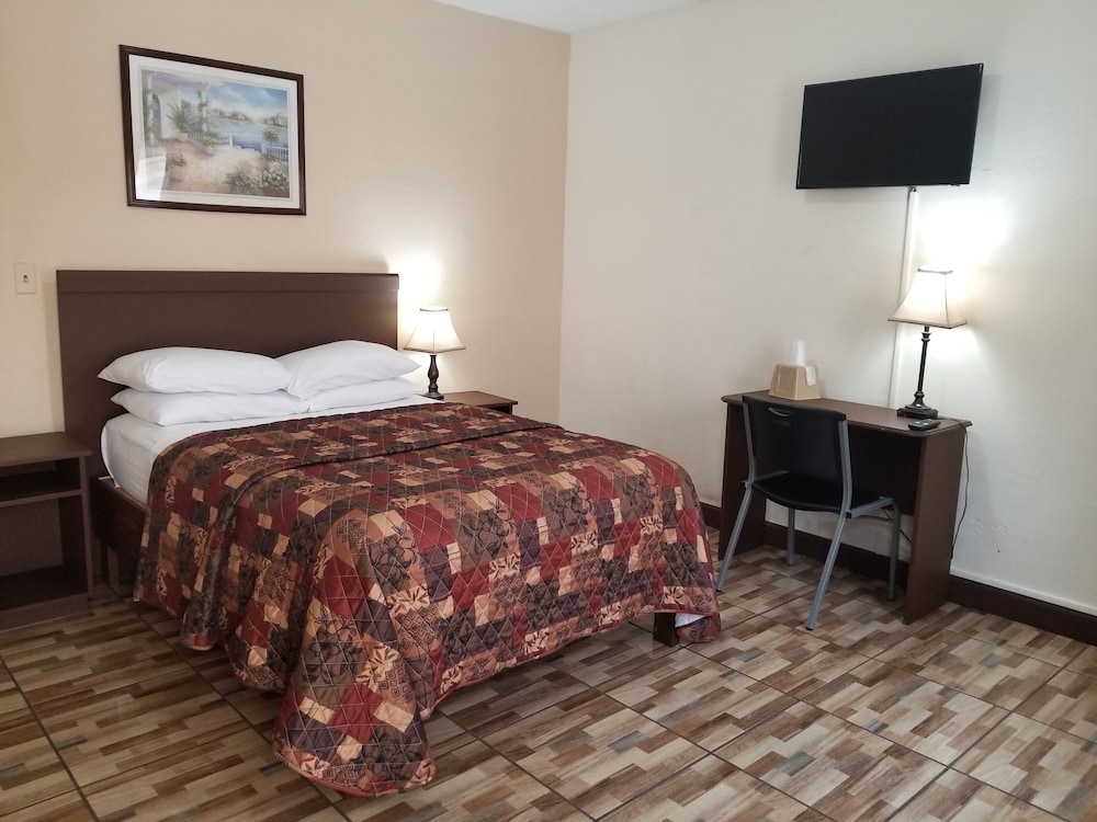 Parkway Inn Airport Motel 20/56