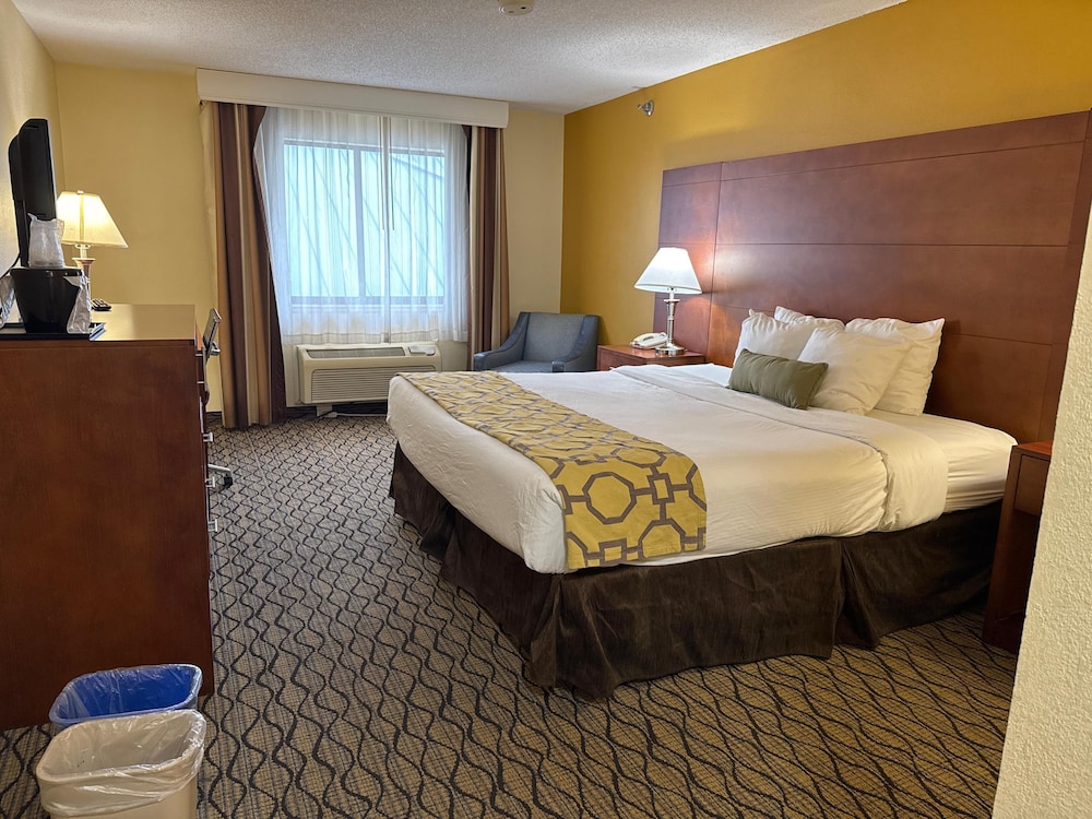 Baymont by Wyndham Mishawaka South Bend Area 9/49
