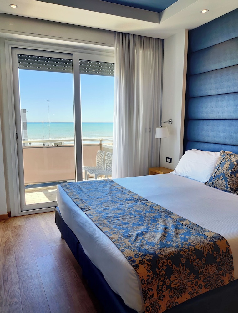 1 BEDROOM, DELUXE, SEA VIEW, BALCONY