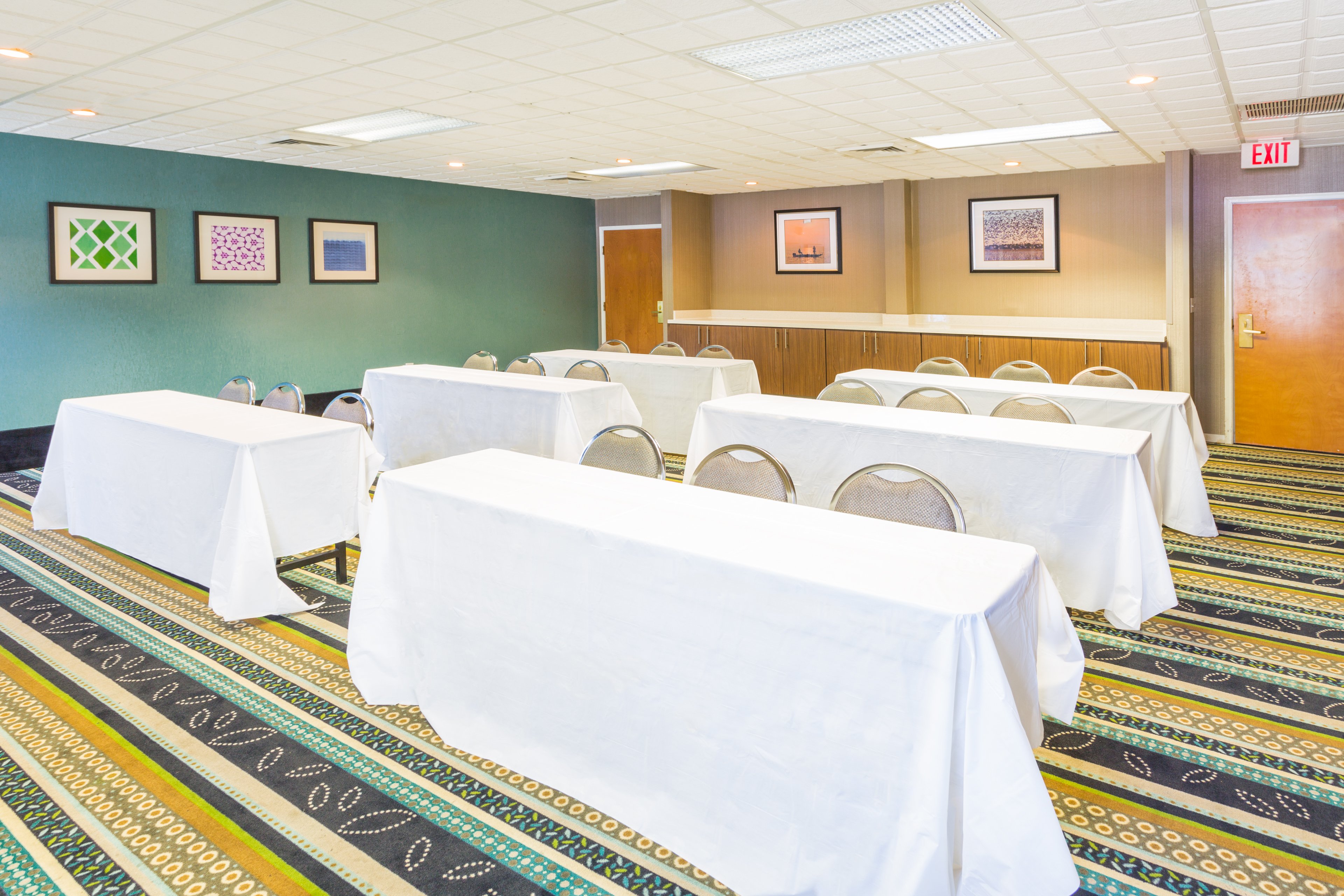 Holiday Inn Express Plymouth 12/54