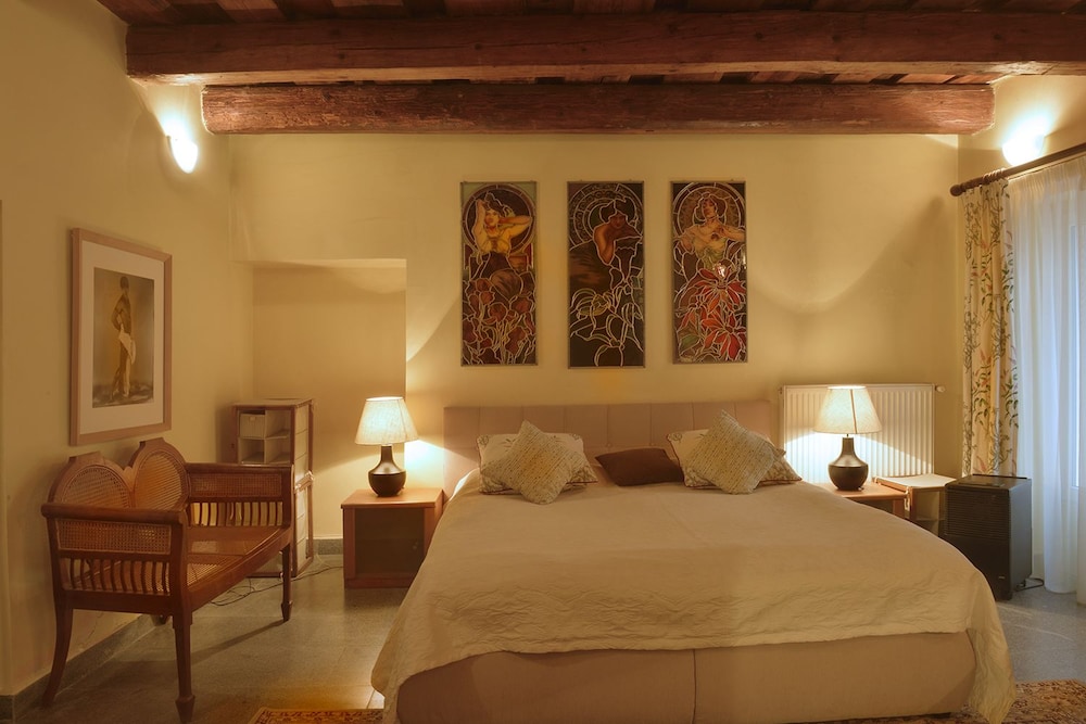 1 BEDROOM, LUXURY, APARTMENT, PATIO, COURTYARD AREA, ANNEX