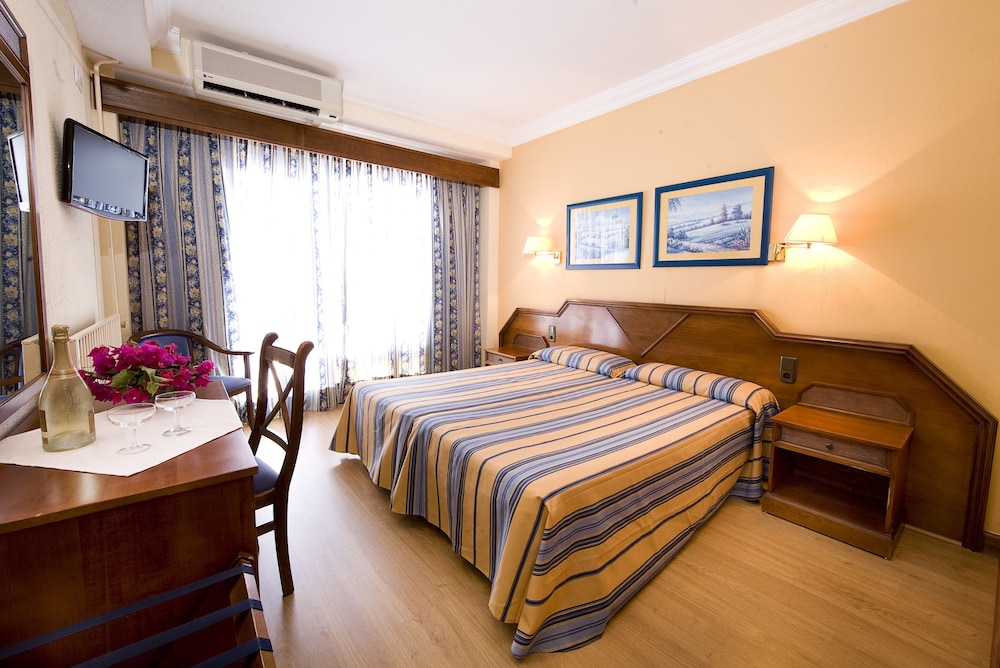 Monarque Fuengirola Park Hotel 12/56