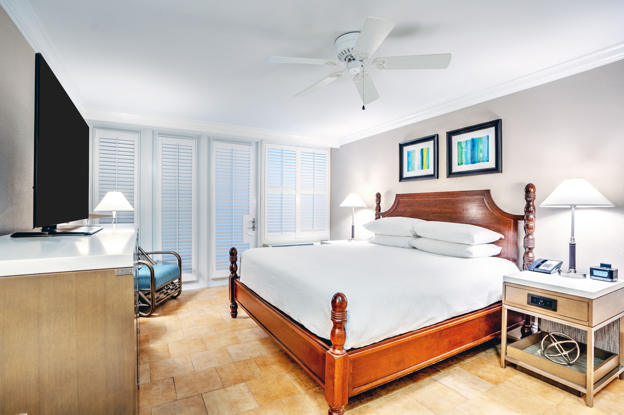 Spa, Junior Suite, King Bed, Sofa, Accessible