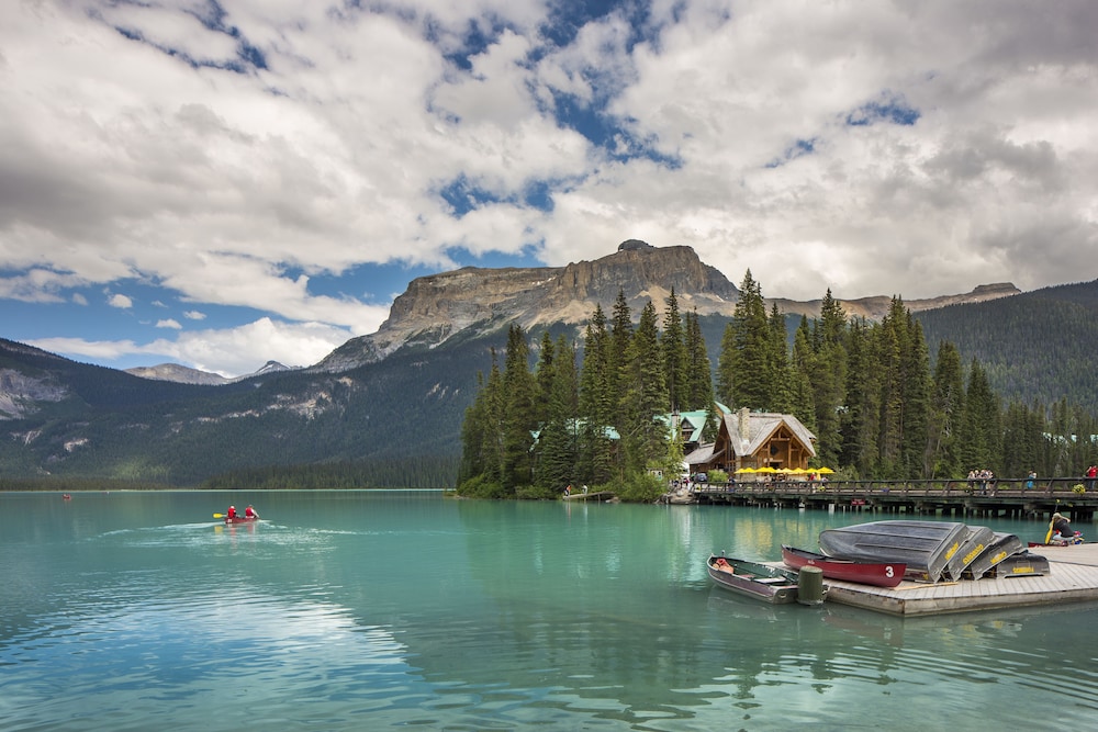Emerald Lake Lodge 63/71