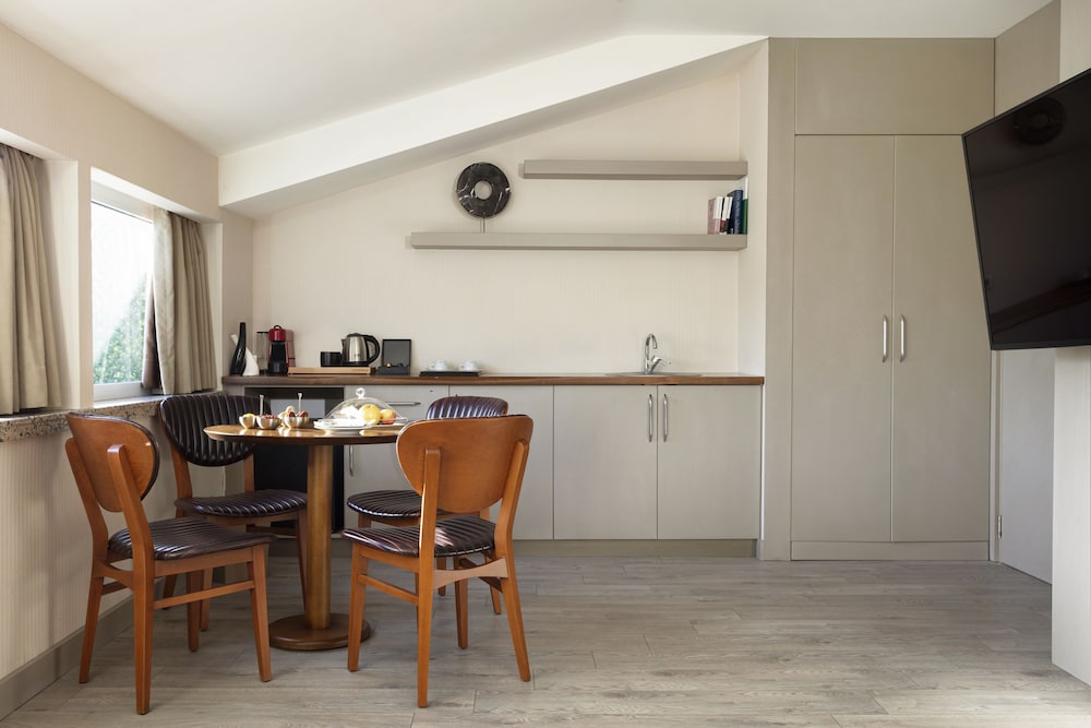 Buem Hotel Kosuyolu 38/50