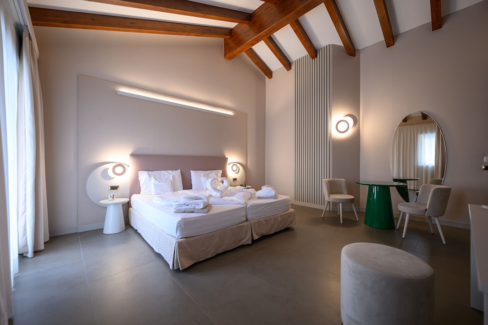 Villa Nicolli Romantic Resort - Adults Only 8/50