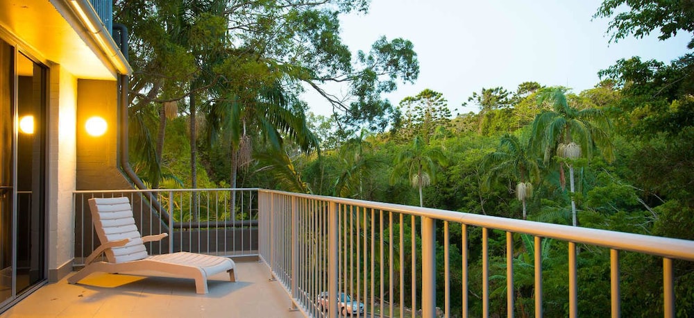 PALM COURT NOOSA 19/19
