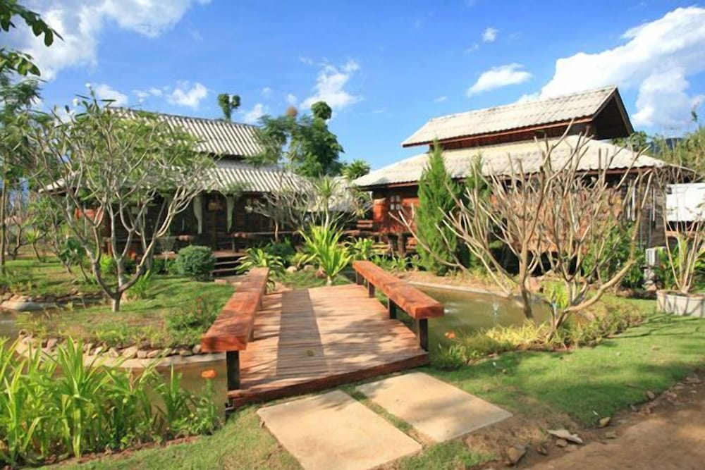 Montri Garden House 27/29