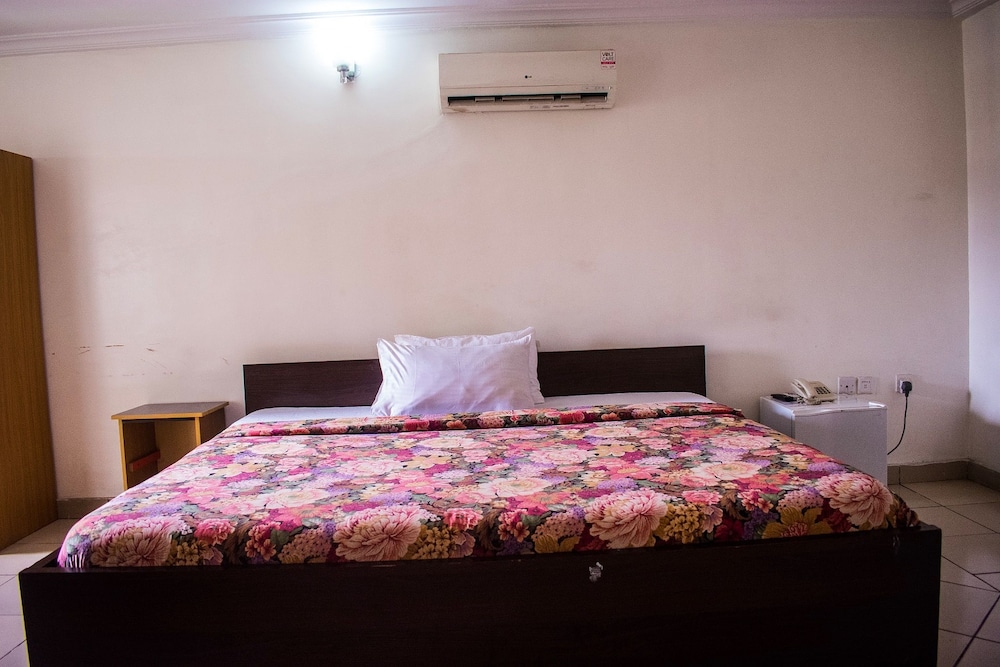 Bavidi Hotel 20/68