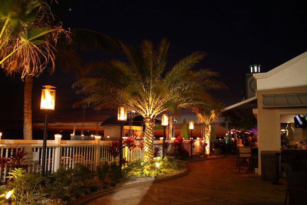 Shephards Beach Resort 5/66