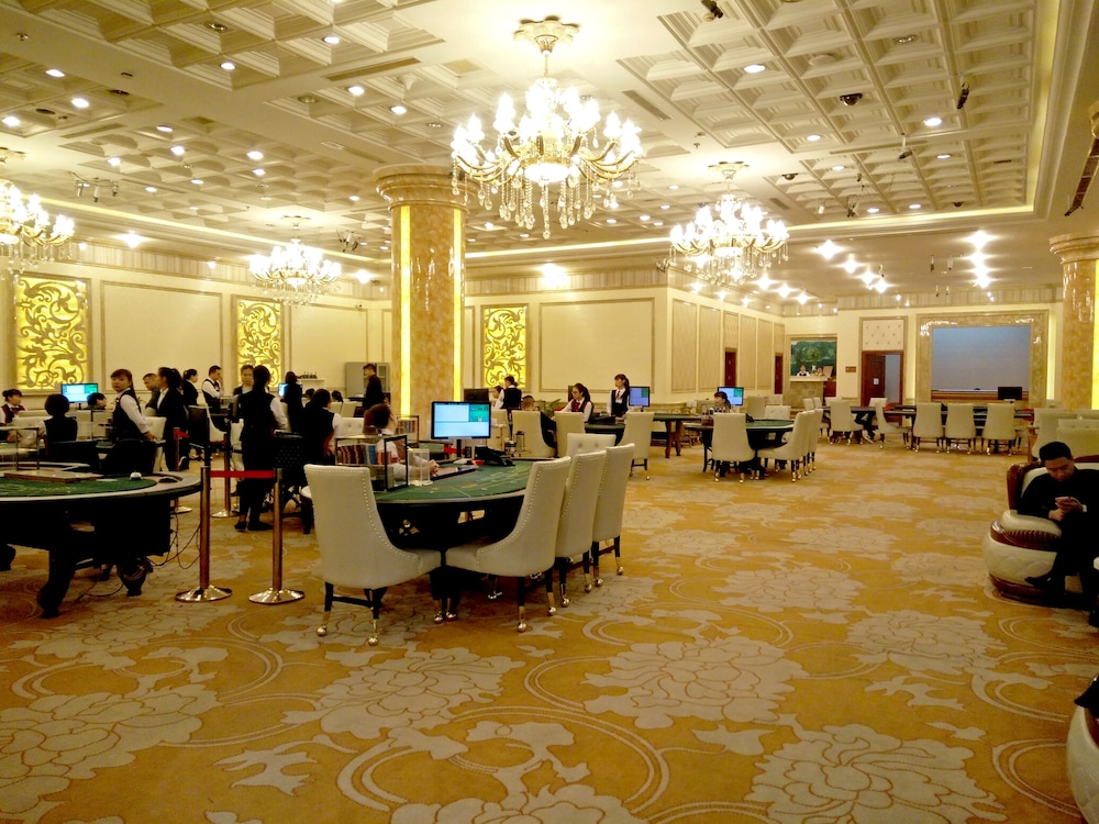 Royal Halong Hotel 51/70