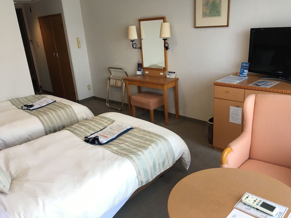 غرفة بسريرين منفصلين في طابق مرتفع، Kagoshima Sun Royal 4/10