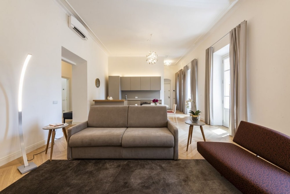 Brunelleschi Stylish 22/31