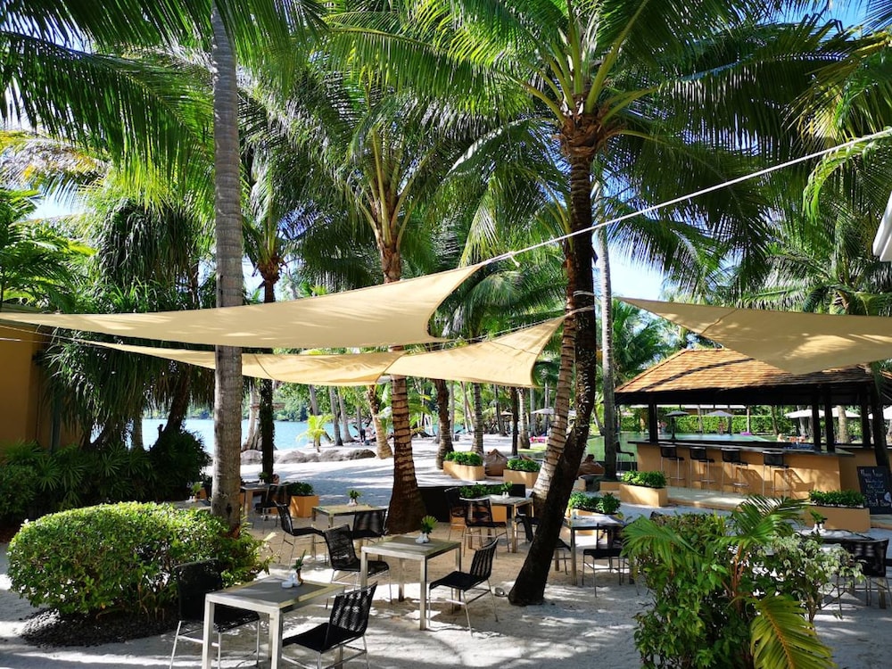 Peninsula Beach Resort 38/49