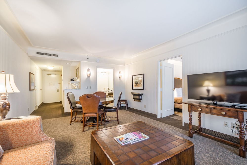 O Henry Hotel 38/70