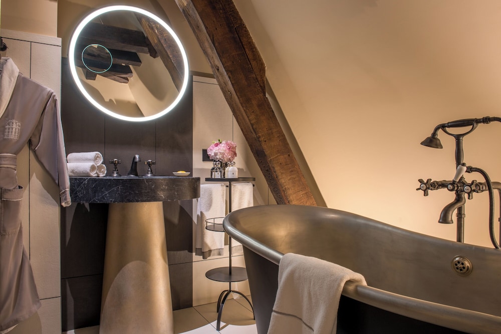 Cour des Vosges 19/50