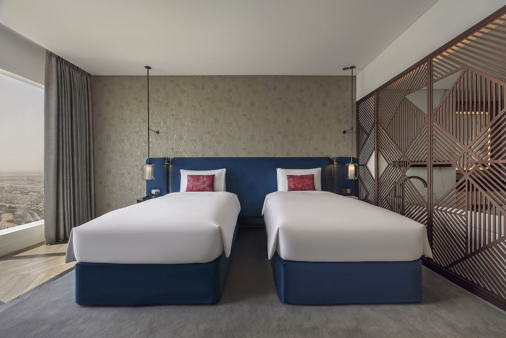 STUDIO, TWIN BEDS, MARINA VIEW