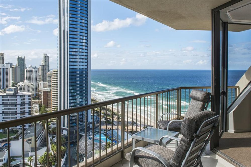 Paradise Centre Apartments Surfers Paradise 64/68
