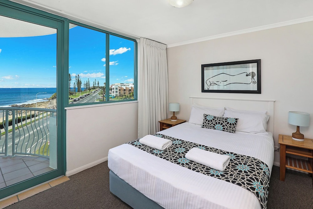 3 Bedrooms, Roof Top, Beach Side, Ocean View