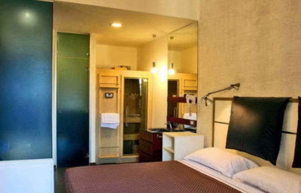 Hotel California 20/34