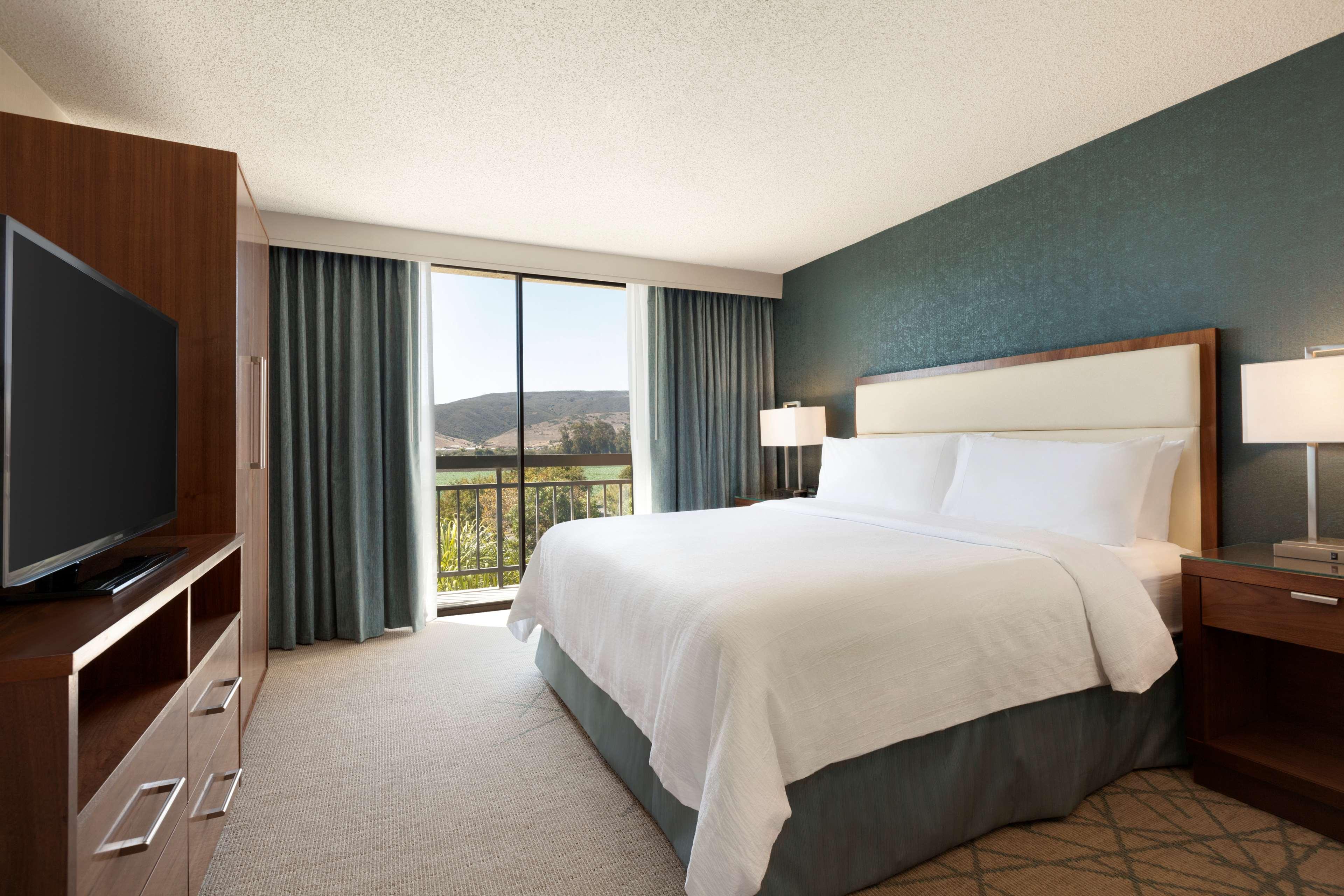 2 ROOMS, SUITE, KING BED