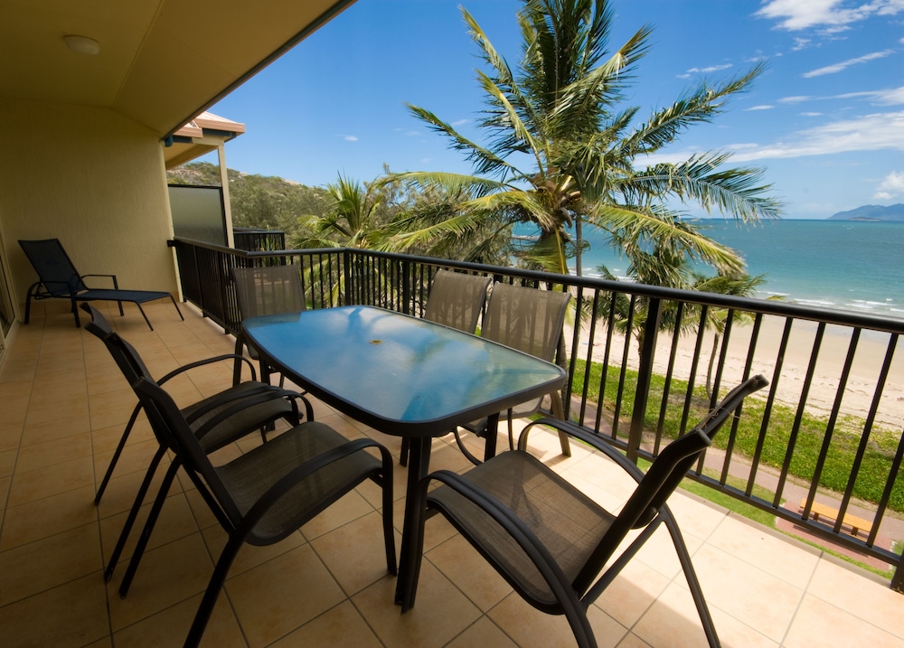 Rose Bay Resort 1/70