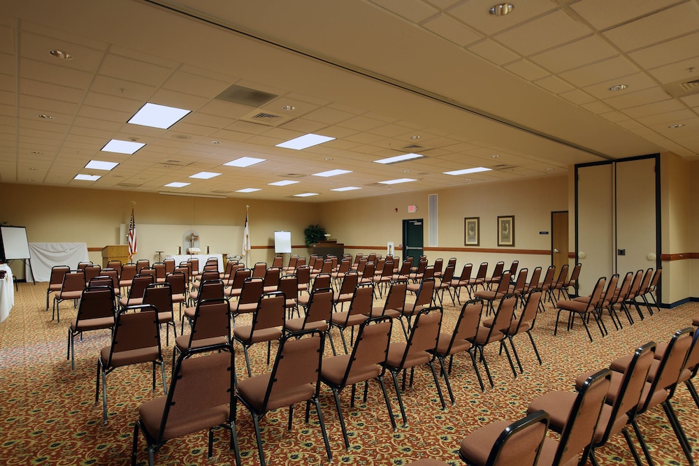 Boarders Inn Amp Suites 50/63