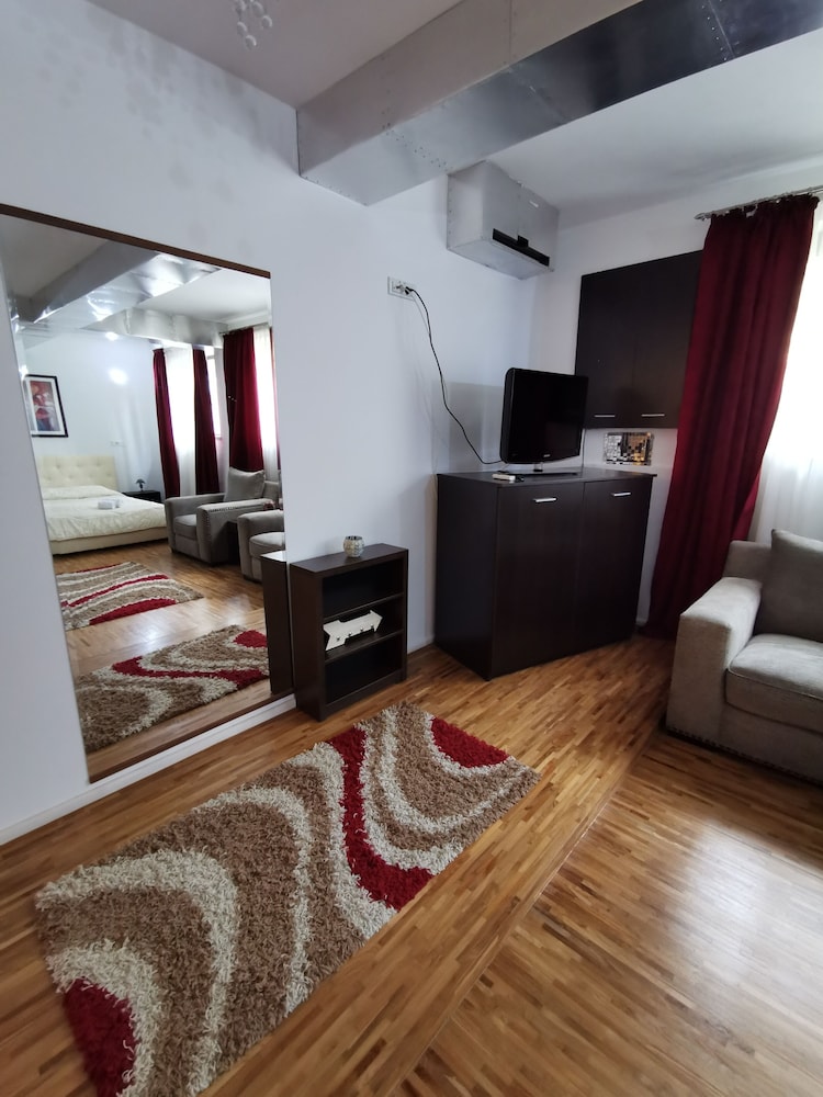 PRINCE RESIDENCE(FORMERLY VESUVIO PRICE RESIDENCE APARTHOTEL) 49/75