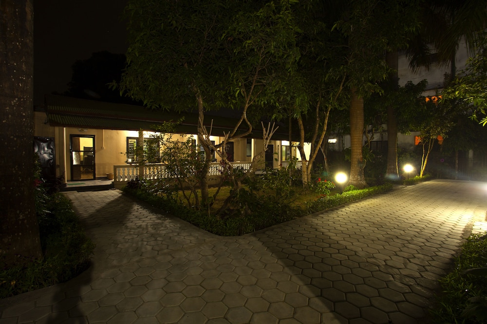 Sauraha Resort 42/50