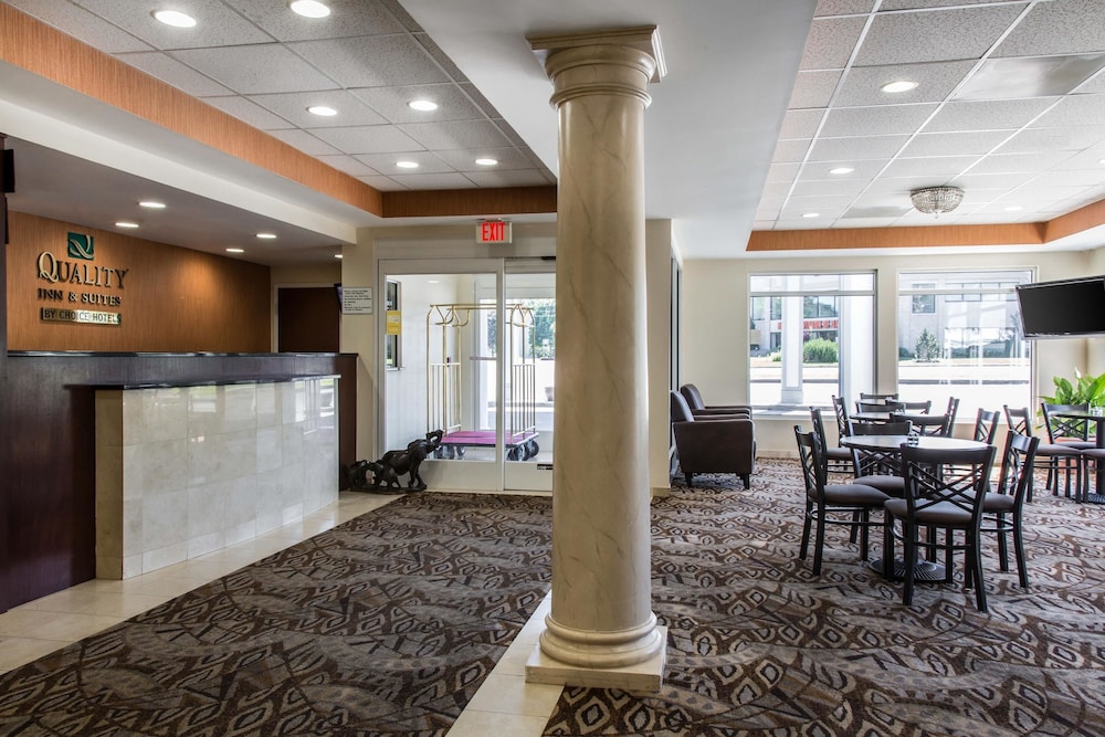 Quality Inn and Suites Danbury Near University 13/44