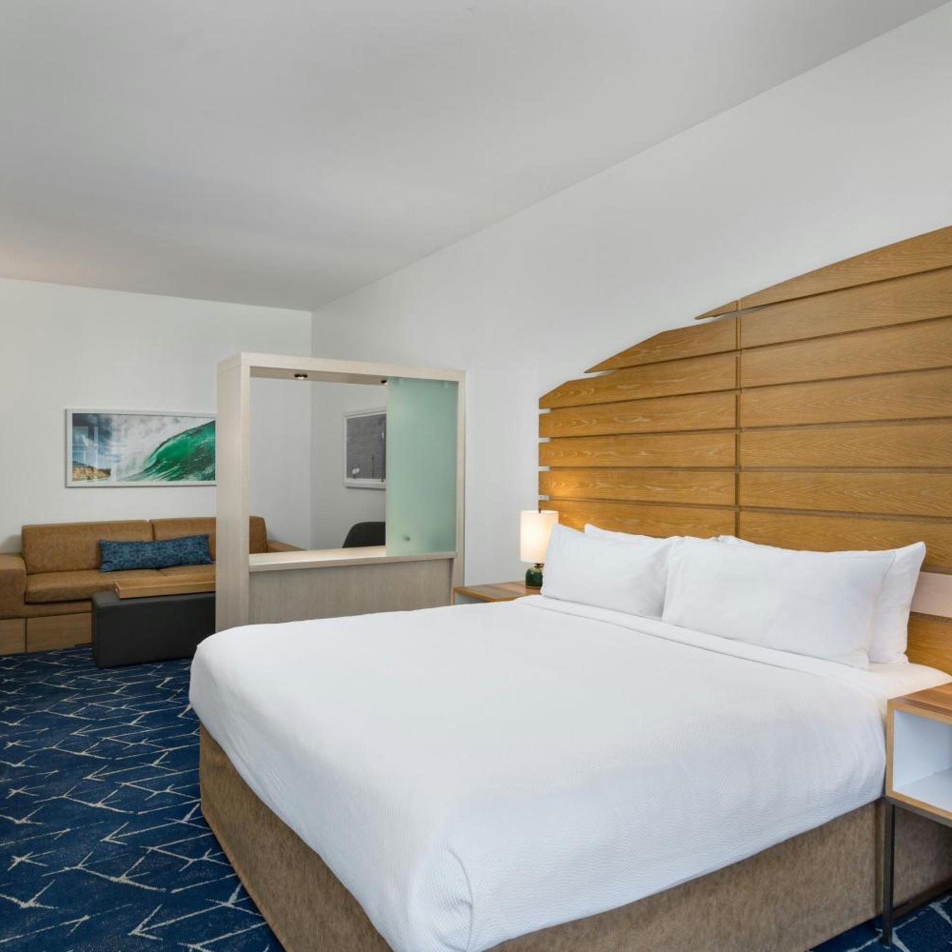 Suite, King Bed, Trundle Bed, Shared Terrace, Sofa