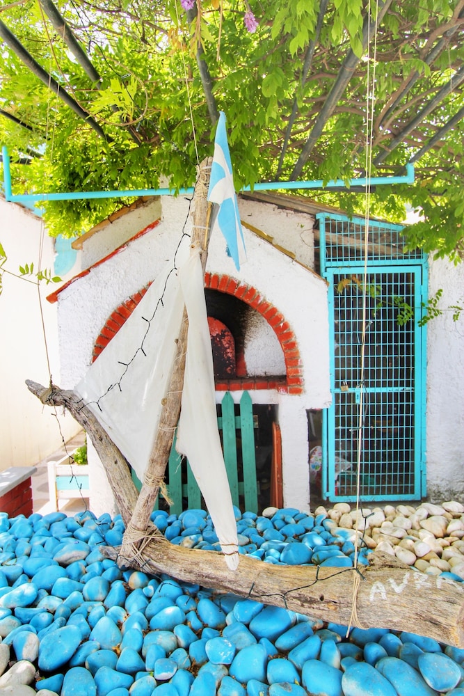 Avra Budget Beach Hotel 62/66