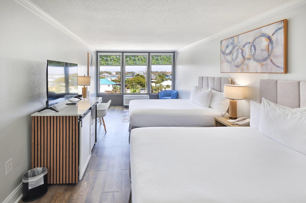 Room, 2 Queen Beds, Gulf View