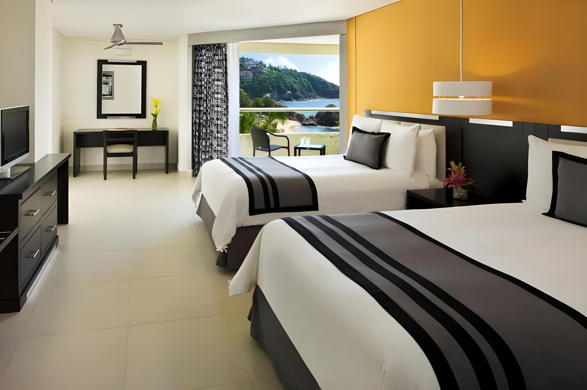 Room, 2 Double Beds, Partial Sea View