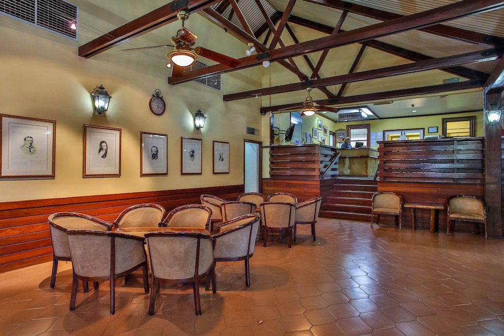Kimberley Hotel 35/40