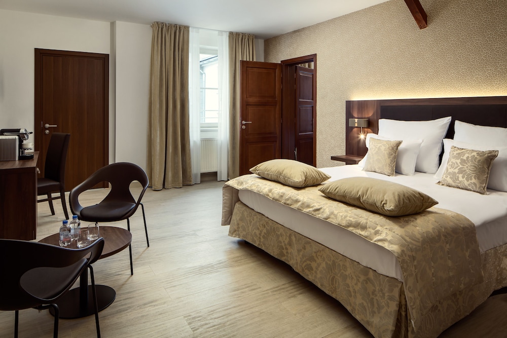 Michelangelo Grand Hotel Prague 5/50