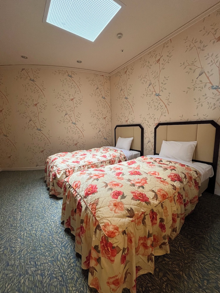 SPA RESORT LiVEMAX 18/50