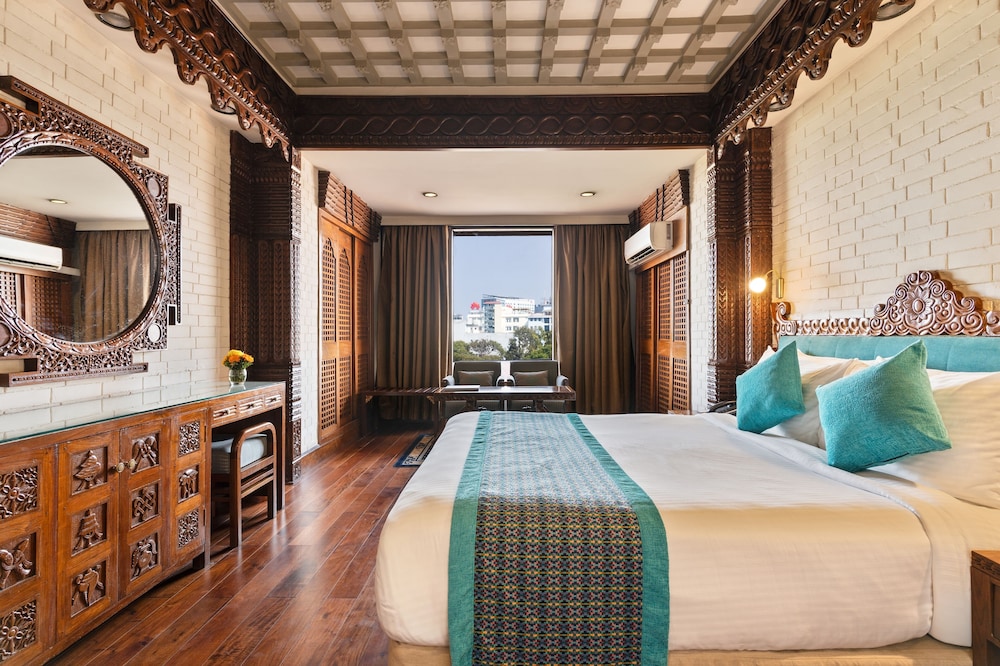 Presidential, Newari, Suite, King Bed، Hotel Yak & Yeti 5/10