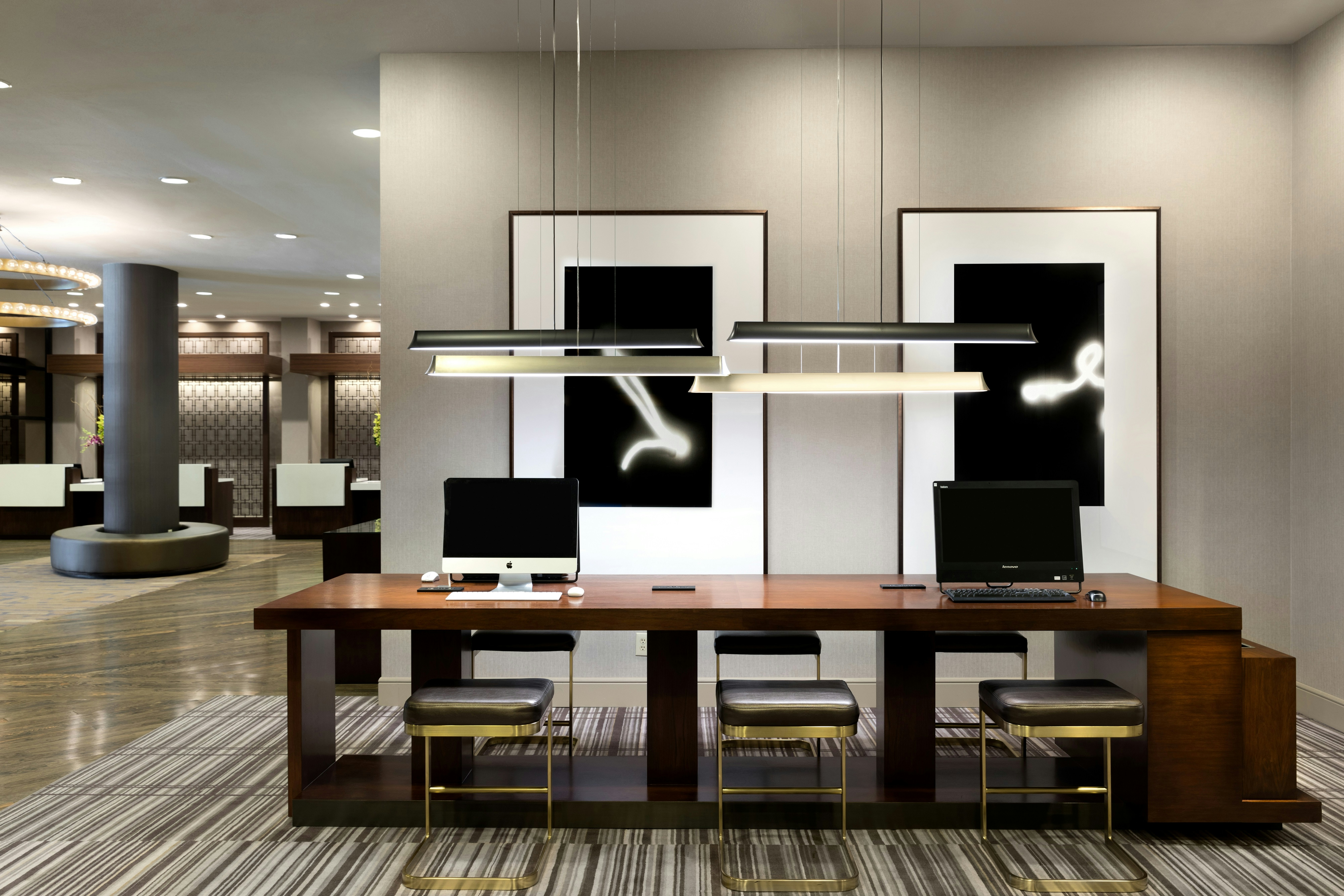 DoubleTree by Hilton Hotel Dallas - Campbell Centre 66/68