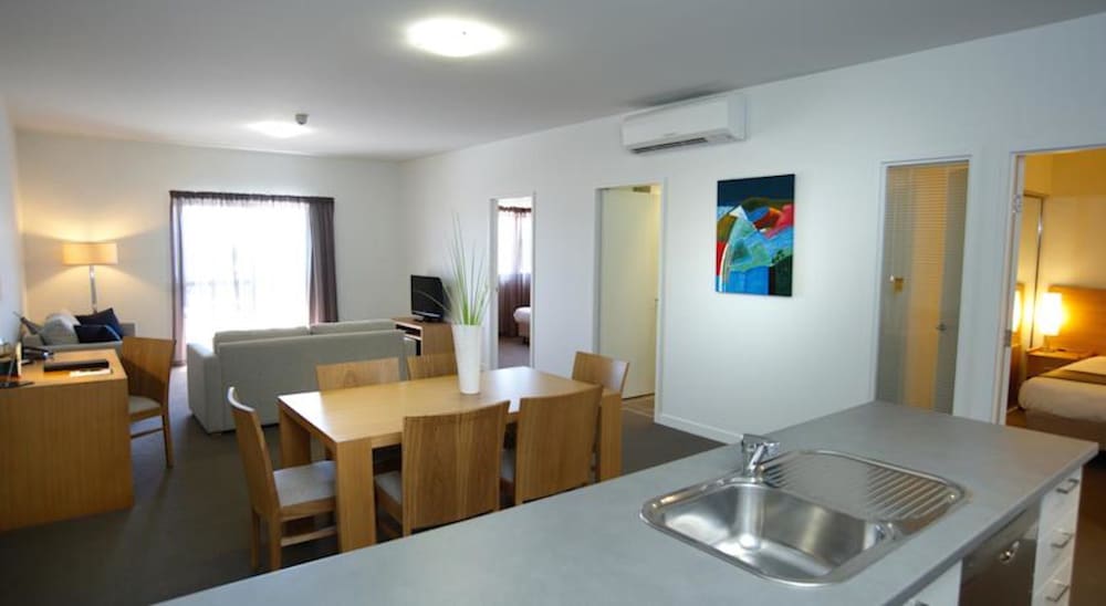 MainStay Suites Mackay 40/65