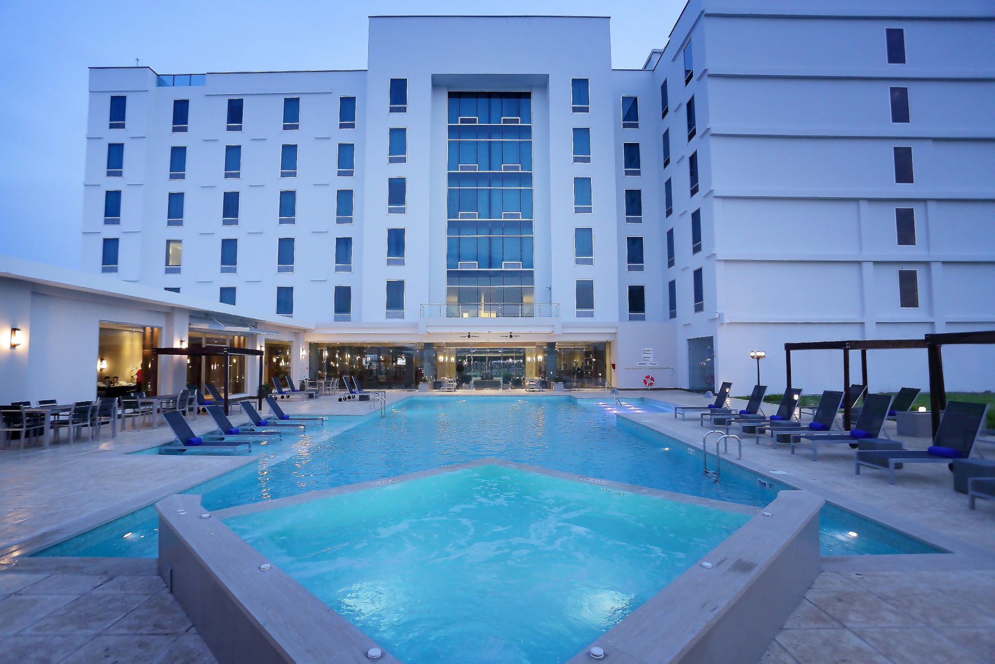 Crowne Plaza Airport Panama 10/79