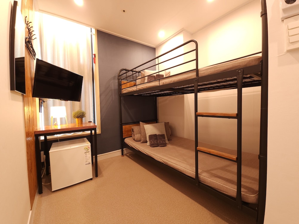OYO Hostel Myeongdong 3 40/50