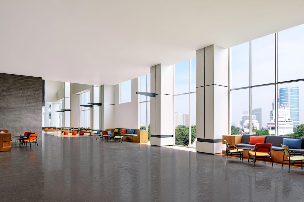 Aloft South Jakarta 38/46