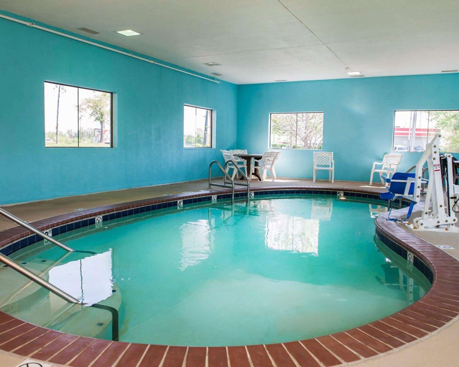 Quality Inn Franklin I-65 29/40
