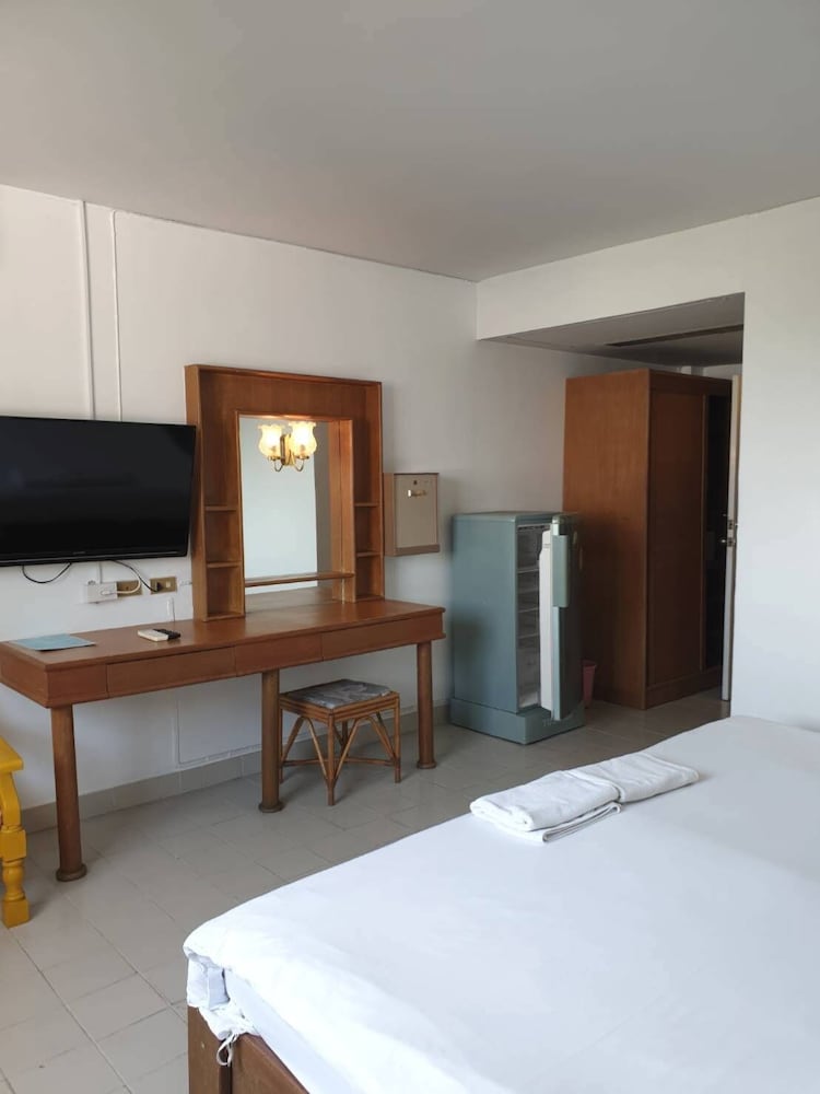 Sawasdee Place Hotel 40/62