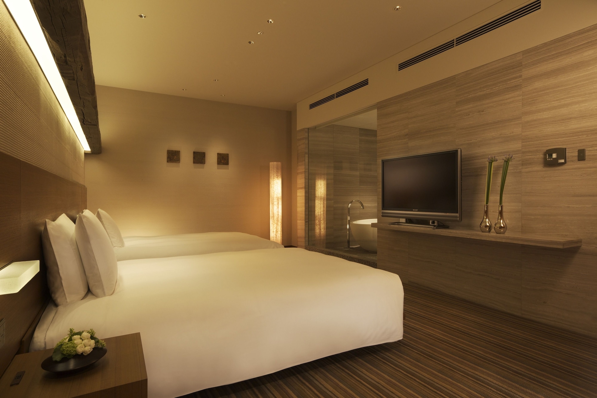 Atrium, Suite, 2 Queen Beds