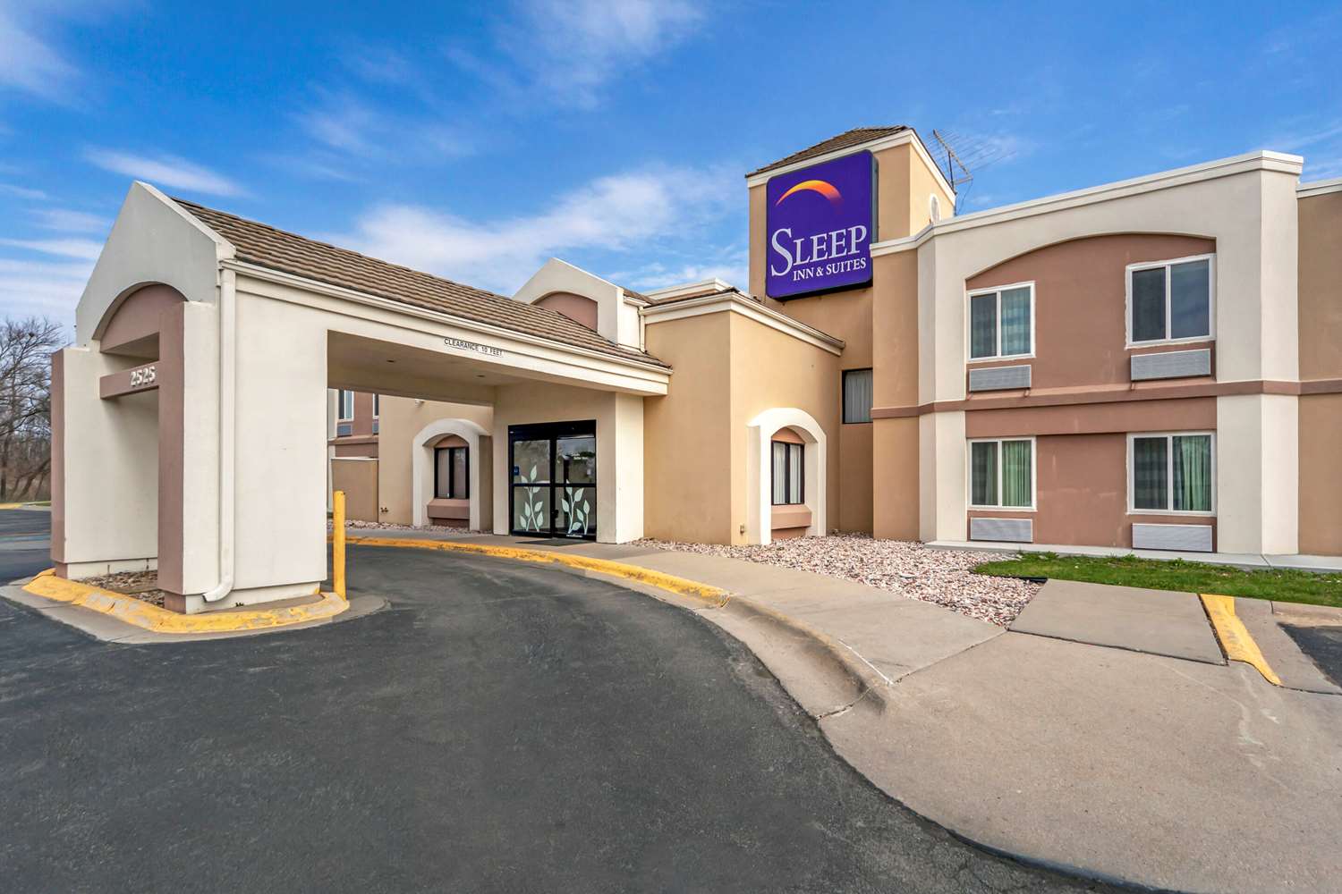 Sleep Inn & Suites Omaha Airport 12/12
